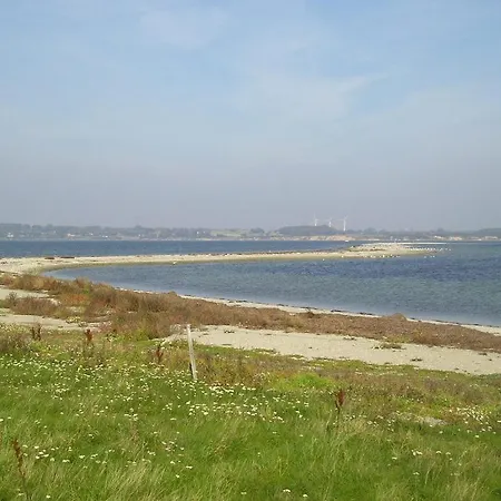 Den Sorte Friluftshytte Pa Skaro Campsite